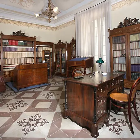 فندق مبيت وإفطار Historical Vvm 2*